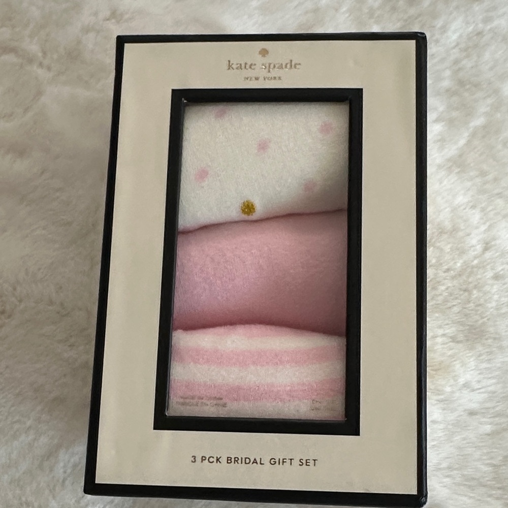 Kate Spade Pink and White Gift Set